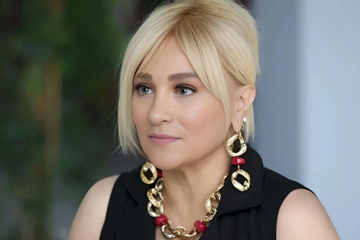 Mətanət Əliverdiyeva: Mətanət Əliverdiyeva: