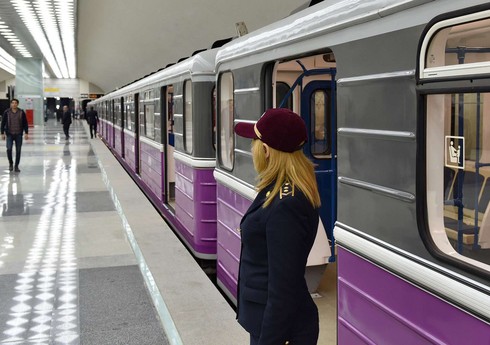 Metroda halı pisləşən sərnişin vəfat edib Metroda halı pisləşən sərnişin vəfat edib