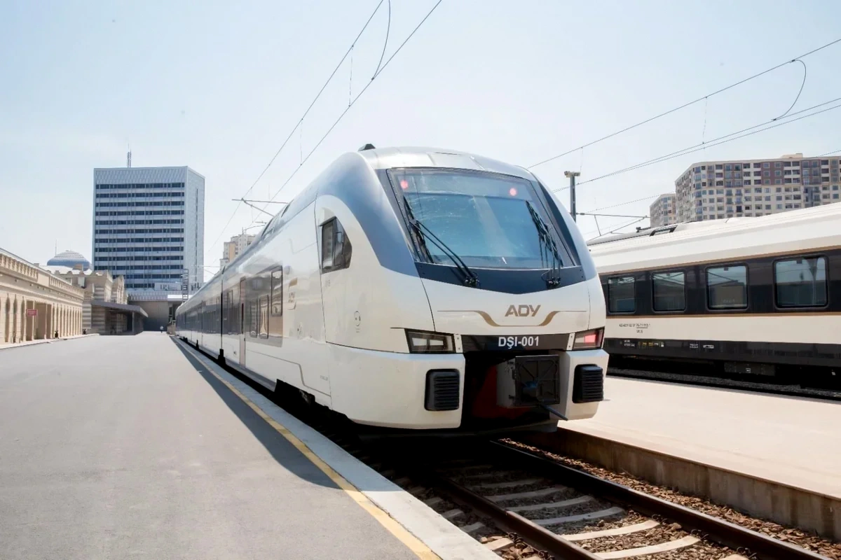 Metroda xətlər ayrıldı, ADY alternativ marşrut təklif etdi: Cəmi 11 dəqiqəyə çatacaqsınız