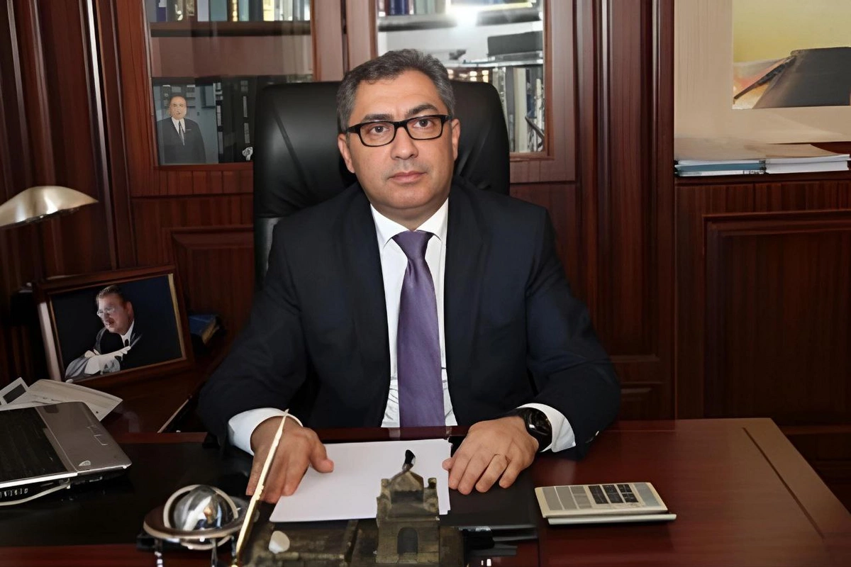 Məzahir Sultanovun 23 yaşlı oğlu qəfil vəfat etdi Məzahir Sultanovun 23 yaşlı oğlu qəfil vəfat etdi