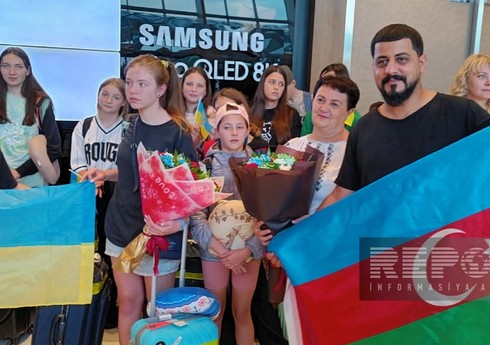 Müharibədən zərər çəkən daha bir qrup ukraynalı uşaq Azərbaycana gətirilib