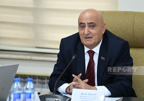 Milli Məclisin komitə sədrinin müavini ali məktəblərə qəbul qaydalarının dəyişdirilməsini təklif edir