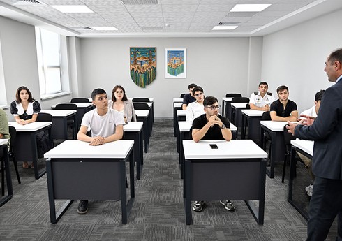 Milli Müdafiə Universitetinin stendi sərgidə nümayiş olunub