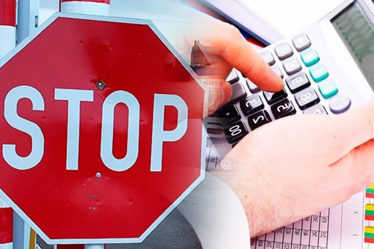 Min manat borca görə ölkədən çıxışa 