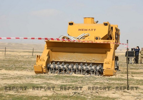 Minatəmizləmə maşınlarının operativ nəqliyyat vasitələri hesab edilməsi I oxunuşda qəbul olunub
