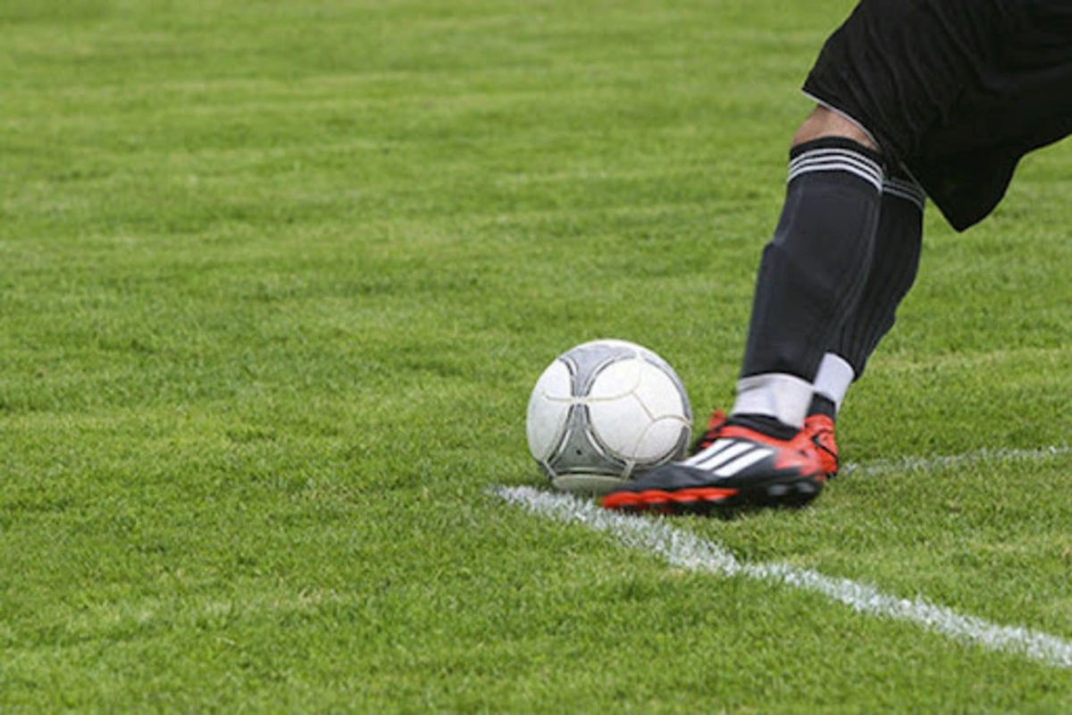 Mingəçevirdə futbol oynayanda qəfil vəfat edən tələbənin FOTOSU