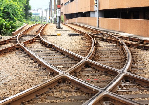 Mingəçevirdə dəmir yolu keçidində ölümlə nəticələnən qəza baş verib