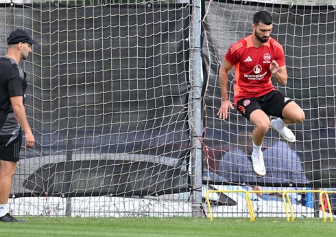 Miroslav Kloze: Mahir Emrelinin sonradan meydana çıxaraq fərq yaradacağına inanıram Miroslav Kloze: Mahir Emrelinin sonradan meydana çıxaraq fərq yaradacağına inanıram
