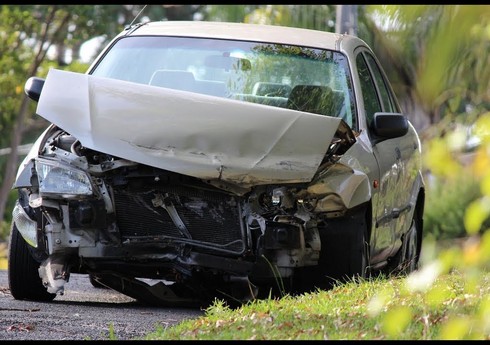 Şəmkirdə avtomobil qəzası olub, bir ailənin 4 üzvü xəsarət alıb 