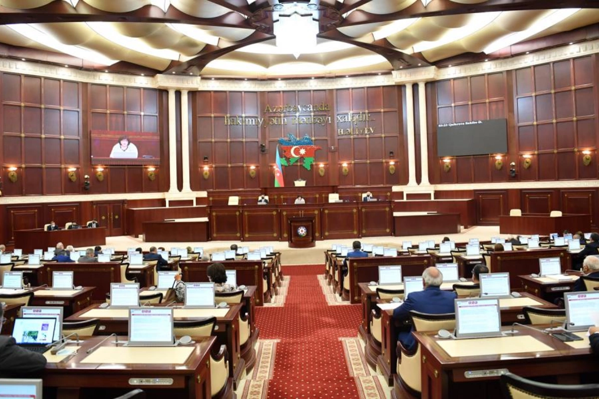 MM müflis elan olunan fiziki və hüquqi şəxslərə yeni tələblərin qoyulmasını ilk oxunuşda qəbul edib