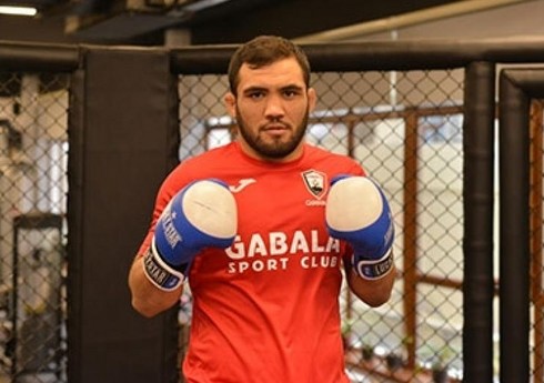 MMA döyüşçüsü Nəriman Abbasov növbəti qələbəsini qazanıb