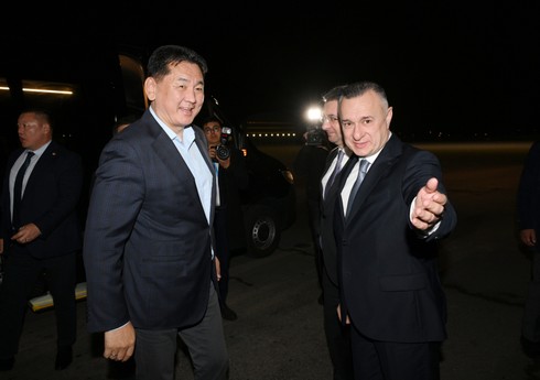 Monqolustan Prezidenti Azərbaycana səfərə gəlib