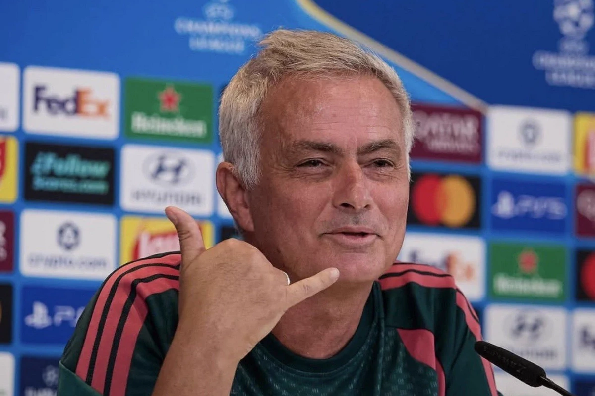 Mourinyo gənc futbolçunun zəif tərəflərini açıqladı: 