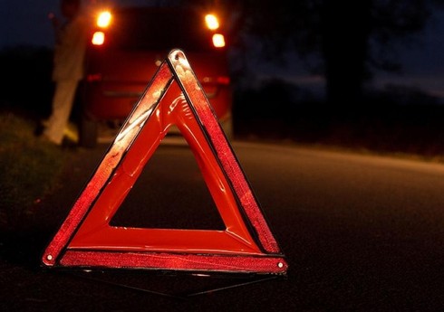 Mərdəkanda yol qəzasında iki nəfər xəsarət alıb