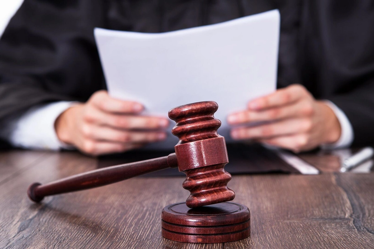 Müəllim işə düzəltmək adı ilə dələduzluq edən şəxsə 7 il 6 ay həbs verilib