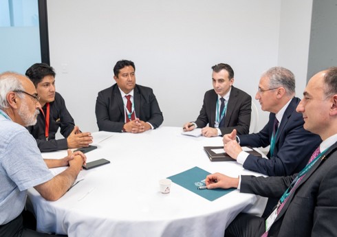 Muxtar Babayev boliviyalı həmkarı ilə iqlim fəaliyyətini və maliyyə məsələlərini müzakirə edib