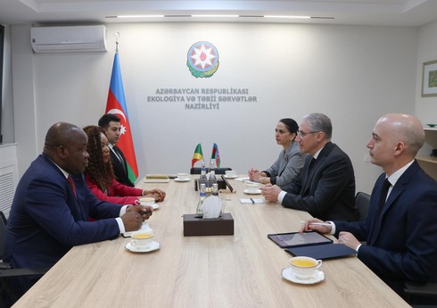 Muxtar Babayev Konqo Prezidentinin nümayəndəsi ilə qarşılıqlı əməkdaşlıq imkanlarını müzakirə edib