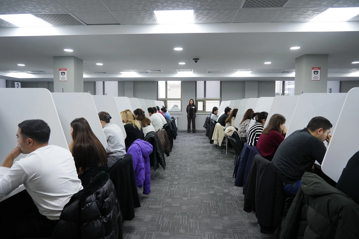 Naxçıvanın ədliyyə orqanlarına qəbul imtahanı keçirilib