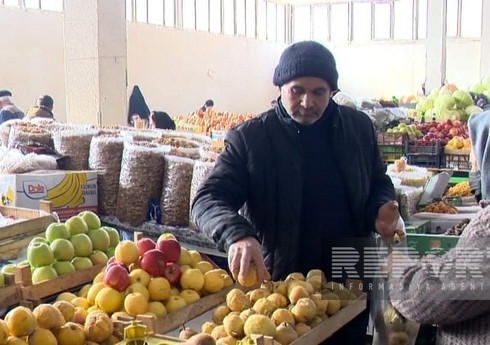 Naxçıvan bazarında ucuzlaşma müşahidə edilir Naxçıvan bazarında ucuzlaşma müşahidə edilir