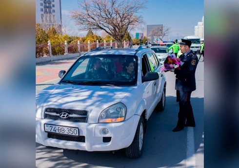 Naxçıvan polisi qadın sürücüləri təbrik edib