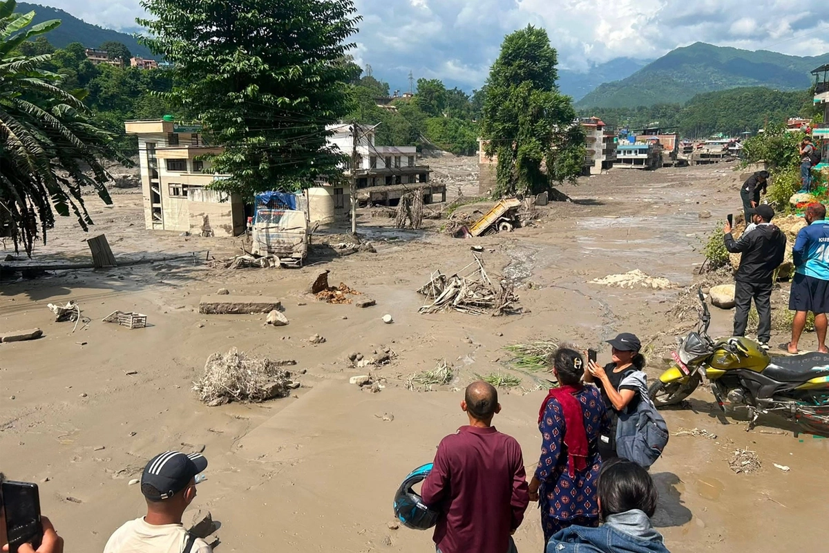 Nepalda daşqınlarda ölənlərin sayı iki dəfə artaraq 332-yə yüksəldi