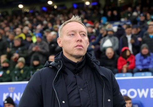 İngiltərə klubu baş məşqçisi ilə yolları ayırıb