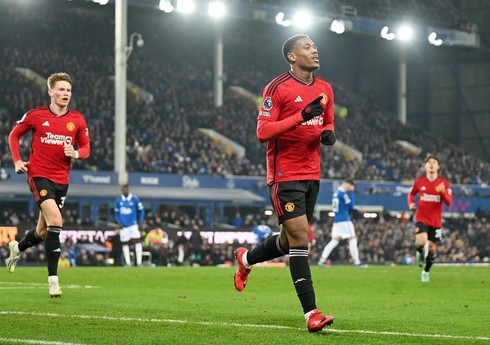 İngiltərə Premyer Liqası: “Mançester Yunayted” Liverpul təmsilçisini darmadağın edib