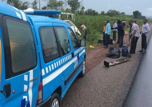 Nigeriyada üç avtobusun toqquşması nəticəsində azı 37 nəfər ölüb