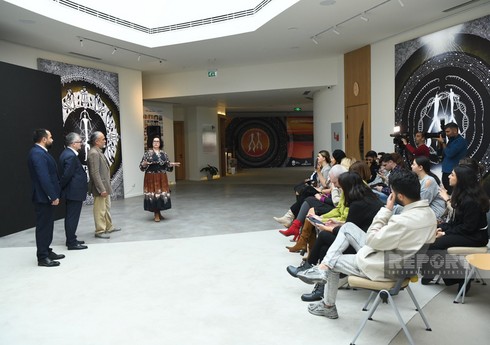 “Nine Senses” incəsənət mərkəzində “Qobustan kodlu” adlı sərgi keçirilir