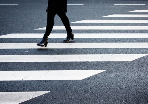 Nərimanov rayonunda 38 yaşlı qadını avtomobil vurub