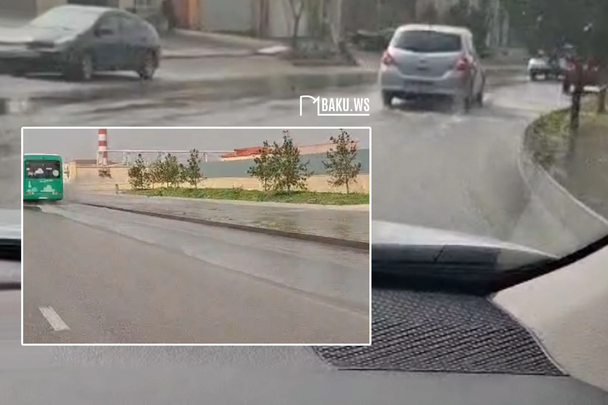 NZS-də partlayan su borusu təmir edilir