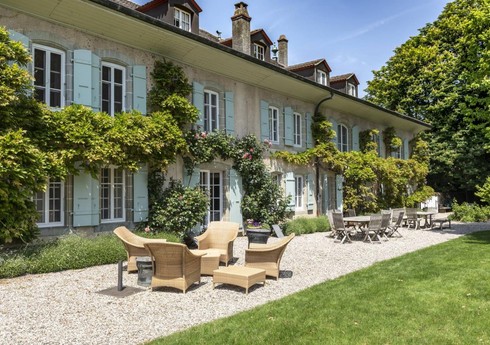 Odri Hepbernin İsveçrədəki villası satışa çıxarılıb