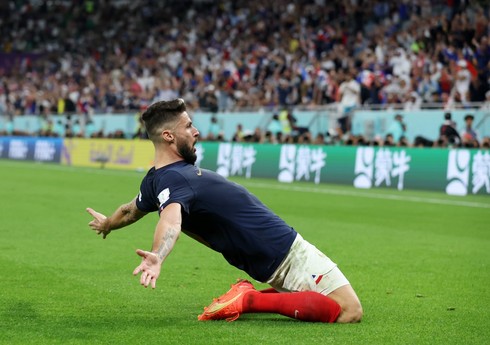 Olivye Jiru Fransa millisinin tarixinə düşüb