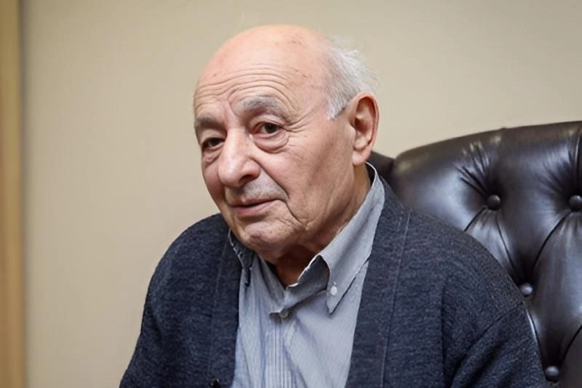 Ömər Eldarov: Ulu Öndər rəssam olmaq istəyib Ömər Eldarov: Ulu Öndər rəssam olmaq istəyib