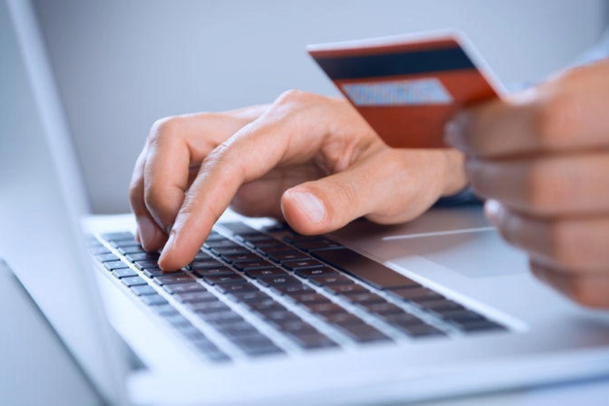 Ötən gün vətəndaşların bank kartlarından 32 min manatdan çox vəsait kiber üsulla oğurlanıb Ötən gün vətəndaşların bank kartlarından 32 min manatdan çox vəsait kiber üsulla oğurlanıb