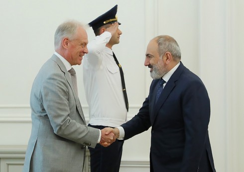 Paşinyan Avropa Komissiyasının rəsmisi ilə əməkdaşlıq məsələlərini müzakirə edib - YENİLƏNİB