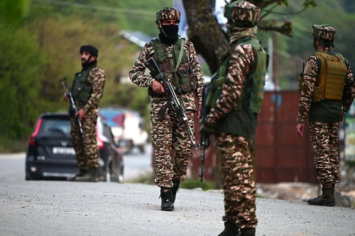 Pakistan ordusu sərhəddə 20-dən çox terrorçunu zərərsizləşdirib