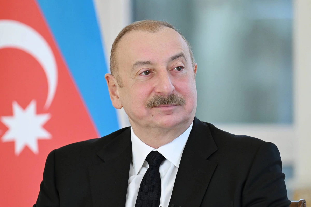 Pakistan prezidenti İlham Əliyevi təbrik etdi