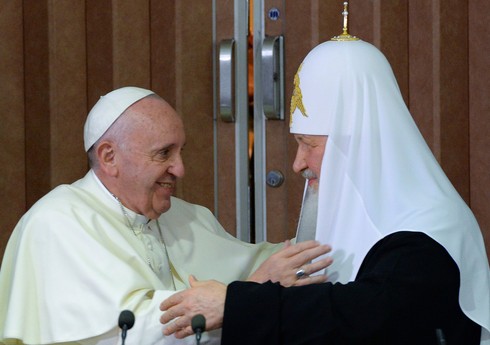 Papa Rusiyanın Patriarxı Kirillə hava limanında görüşmək istəyir