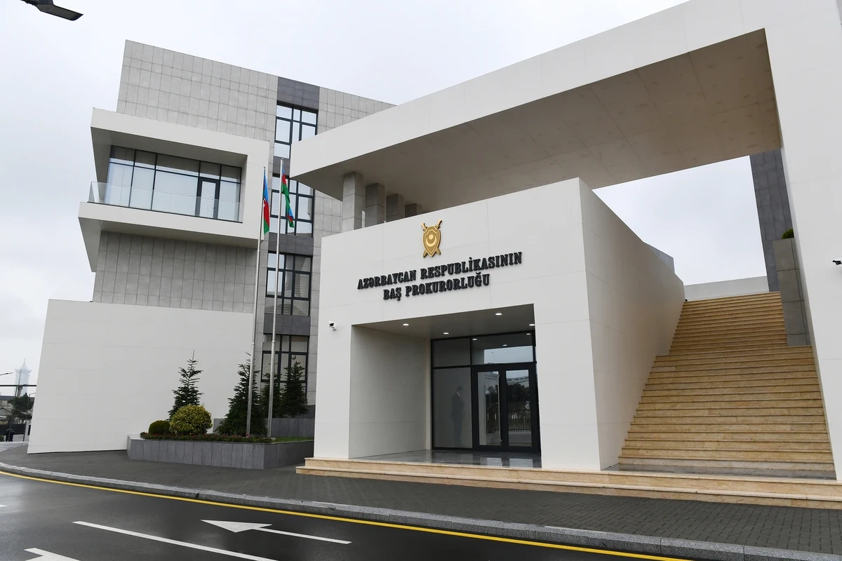 Partlayışda tikili dağılıb, kinostudiyanın inzibati binası və yaxın yaşayış binasına ziyan dəyib - RƏSMİ