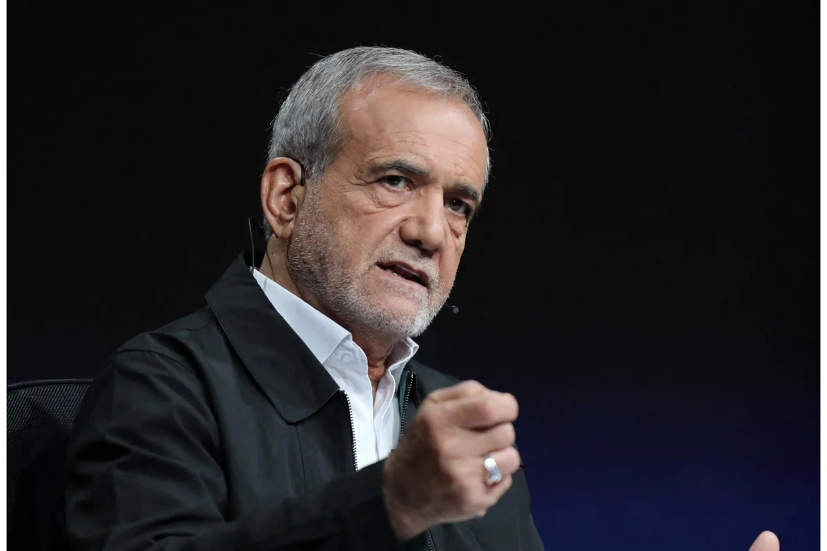 Pezeşkian: Dəniz blokadası İrana qarşı hərbi əməliyyatın davamıdır