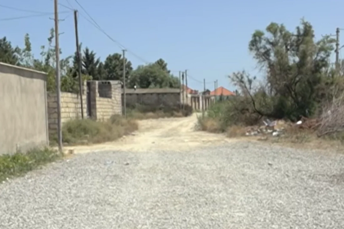 Pirşağıda infrastruktur problemi: Nə işıqlandırma var, nə də normal yol - Pirşağıda infrastruktur problemi: Nə işıqlandırma var, nə də normal yol -