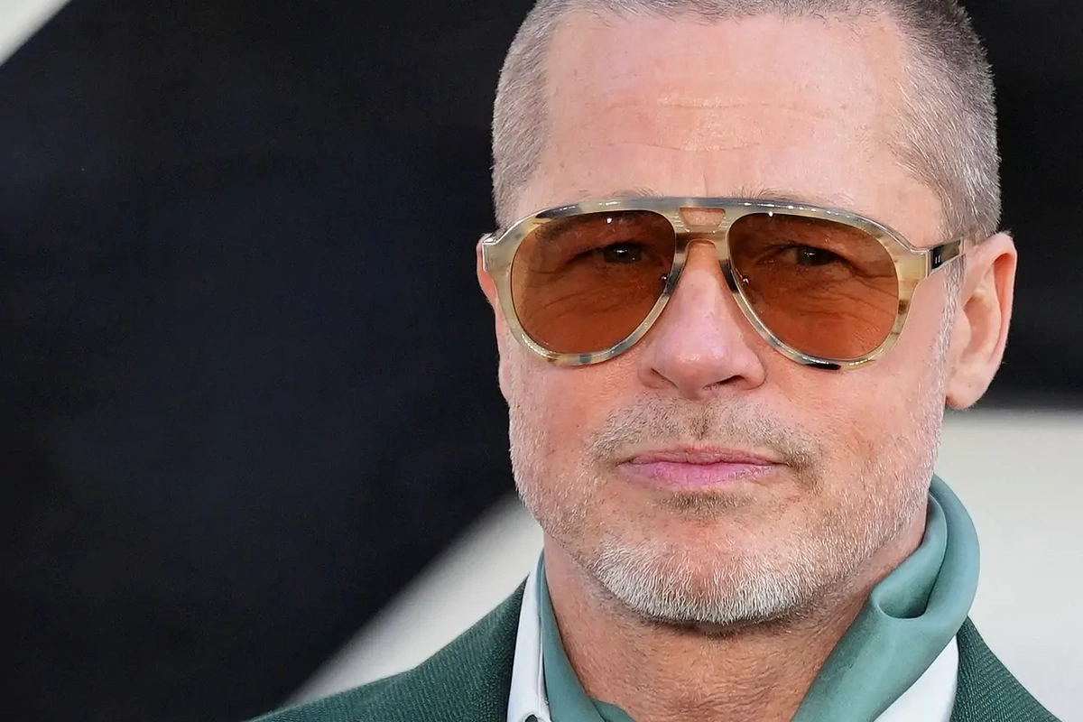 Plastik cərrah Bred Pittin cavan görünüşünün səbəbini açıqladı