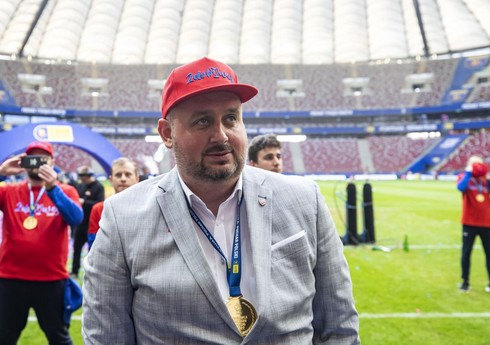 Polşa klubunun rəsmisi: 