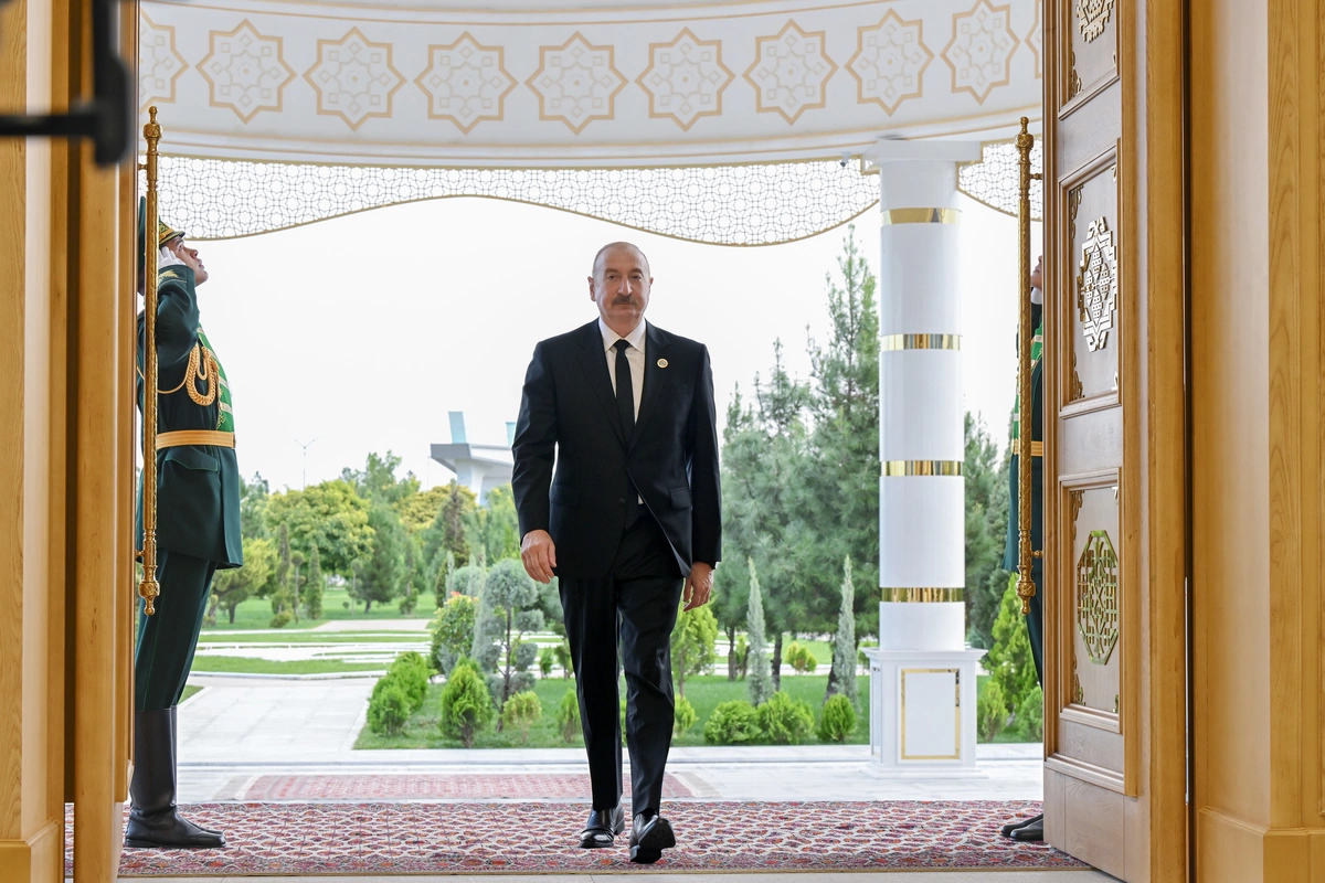 Prezident İlham Əliyev Prezident İlham Əliyev