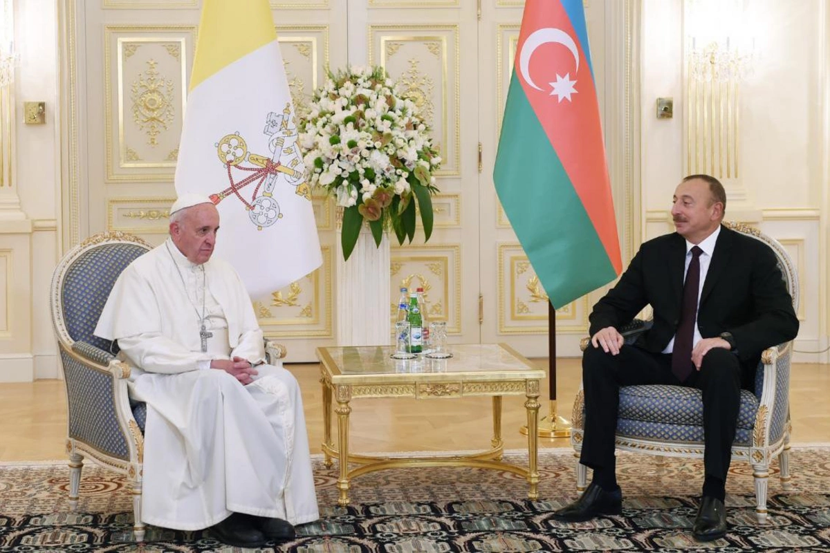 Prezident İlham Əliyev Roma Papasının vəfatı ilə bağlı başsağlığı verib