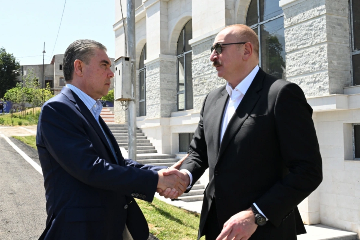 Prezident İlham Əliyev və Qurbanqulu Berdiməhəmmədov Şuşada birgə nahar ediblər