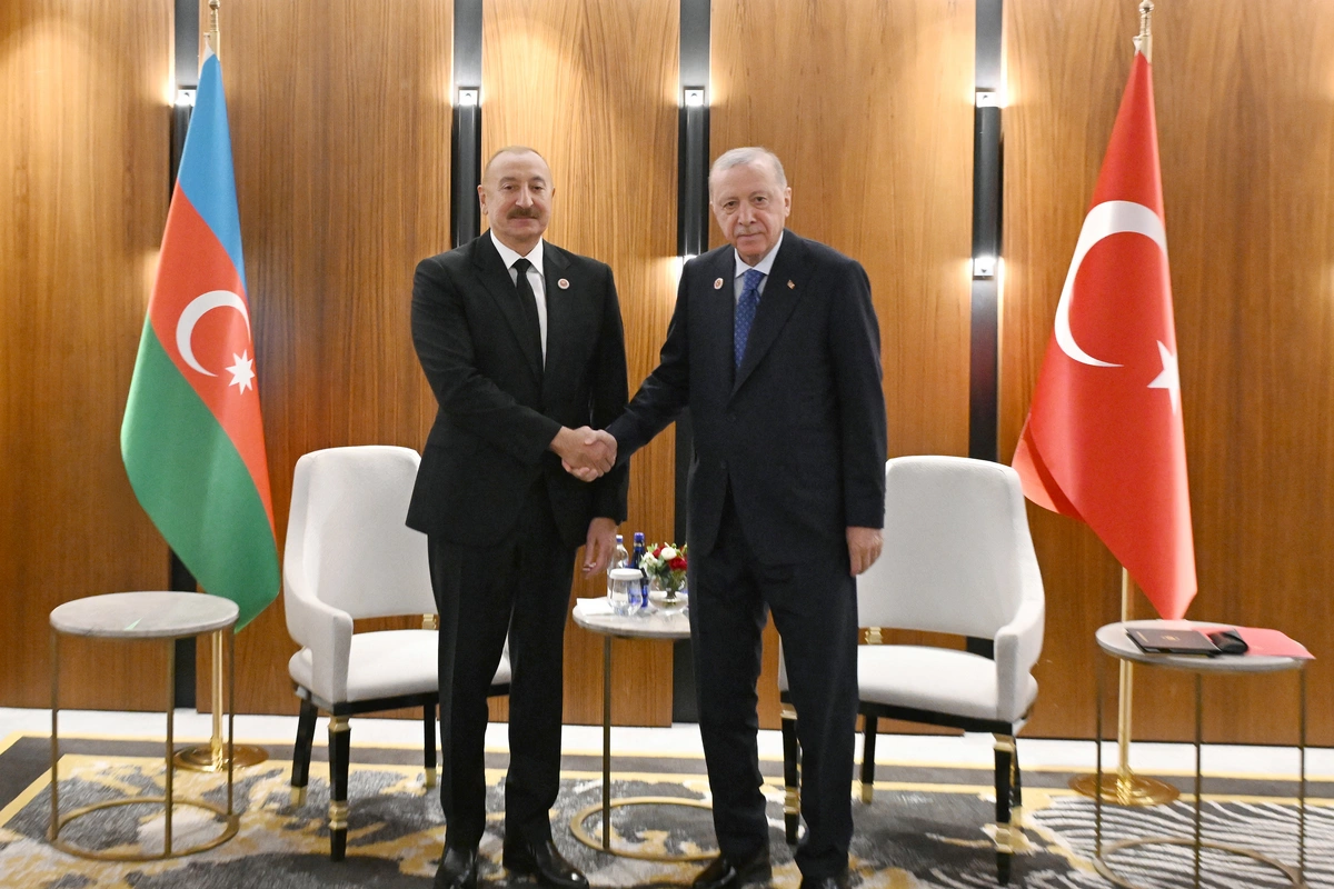 Prezident İlham Əliyevin Bişkekdə Türkiyə Prezidenti Rəcəb Tayyib Ərdoğanla görüşü olub Prezident İlham Əliyevin Bişkekdə Türkiyə Prezidenti Rəcəb Tayyib Ərdoğanla görüşü olub