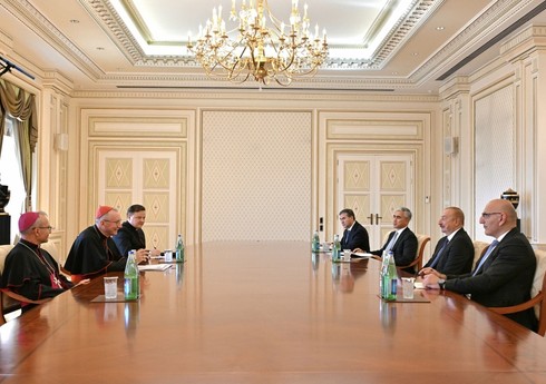 Prezident İlham Əliyev Müqəddəs Taxt-Tacın dövlət katibini qəbul edib