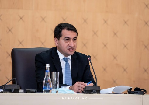 Prezidentin köməkçisi anti-Azərbaycan hesabatı hazırlayan vəkilin ittihamlarına cavab verib